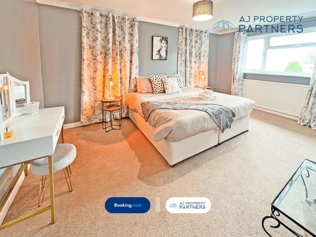 Premium Deal L Hill View Home L Last-Minute Offer L Cheltenham L Aj Properties L Perfect For Short Or Long Stays L 4Beds 4Bedrooms Екстер'єр фото